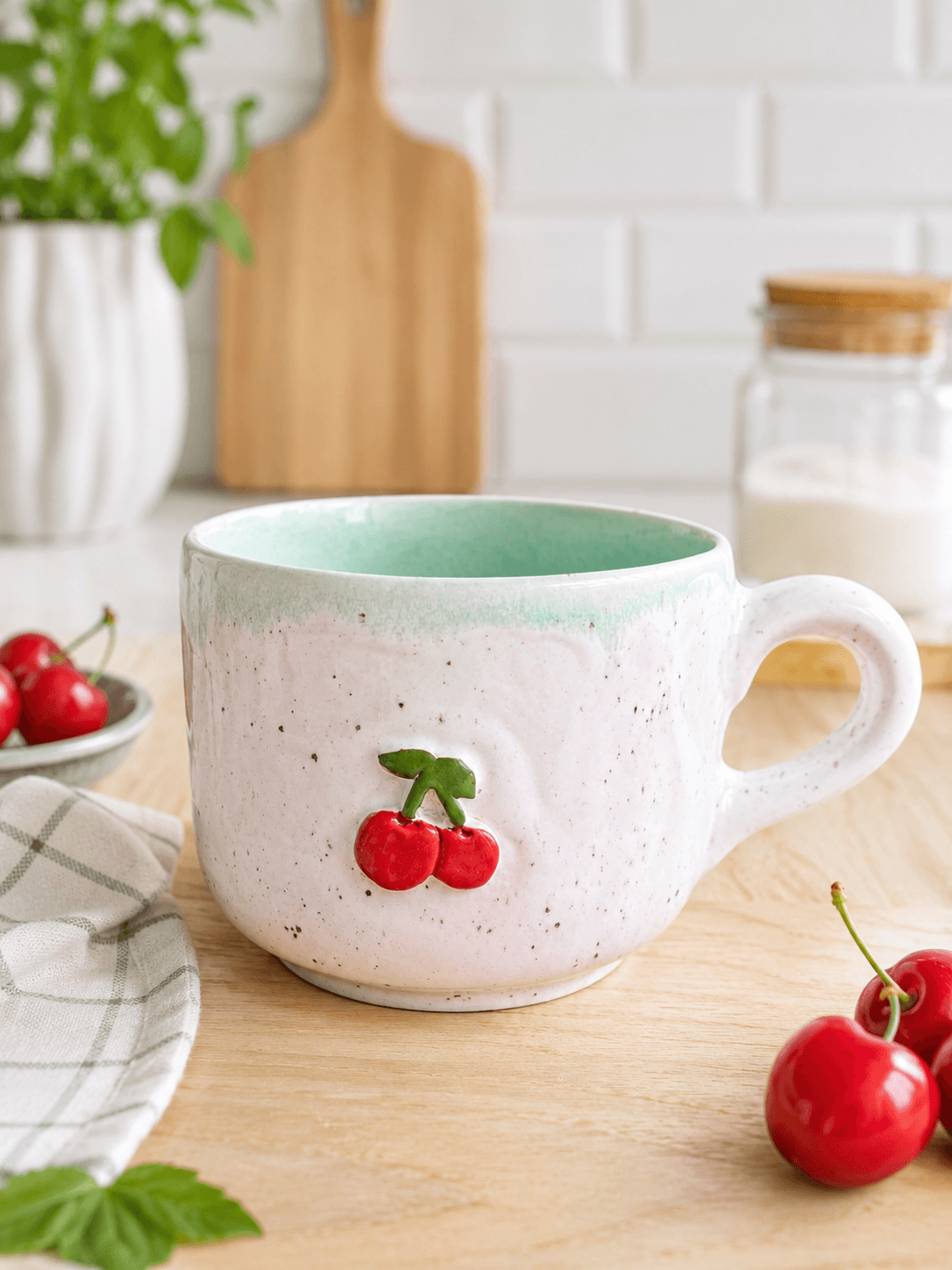 Kubek ceramiczny z wisienką 350 ml - View 1
